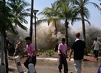 200px-2004-tsunami